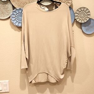 OVERSIZED Cream colored women's Long sleeve Top size small